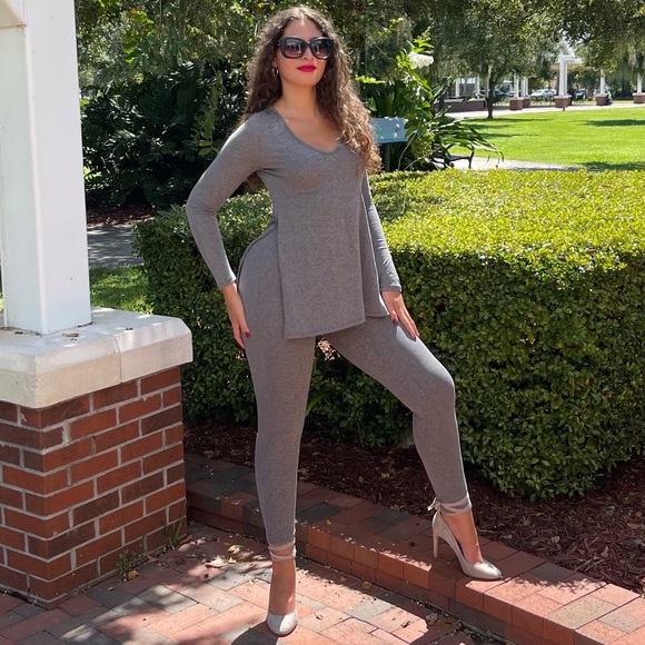 Lounging ✨ Live in & Out Lounge Pant Set. - Picture 4 of 11